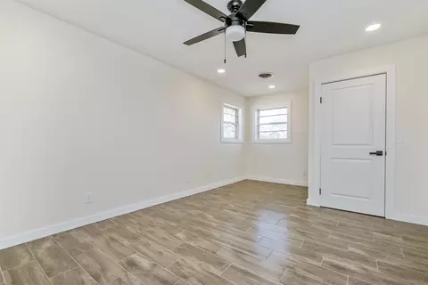 2006 Borger St, Plainview, TX 79072 photo 17