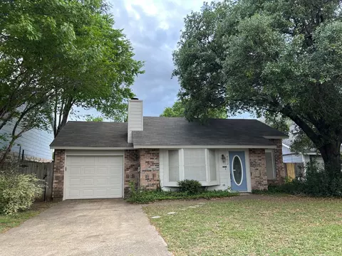 4632 Waterway Dr N, Fort Worth, TX 76137