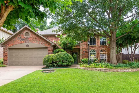 3233 Shady Glen Dr, Grapevine, TX 76051
