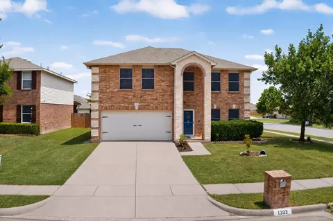 1333 Lauren Dr, Burleson, TX 76028