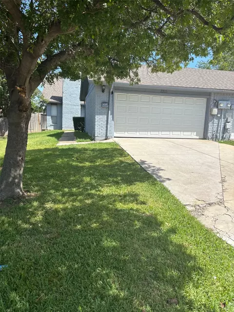 2205 Heritage Cir #2205, Carrollton, TX 75006