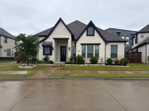 12513 Royal Oaks Ln, Farmers Branch, TX 75234