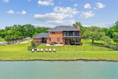 10 Ski Haven Dr, Justin, TX 76247