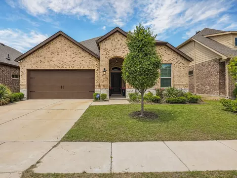 3024 Meredith Ln, Forney, TX 75126