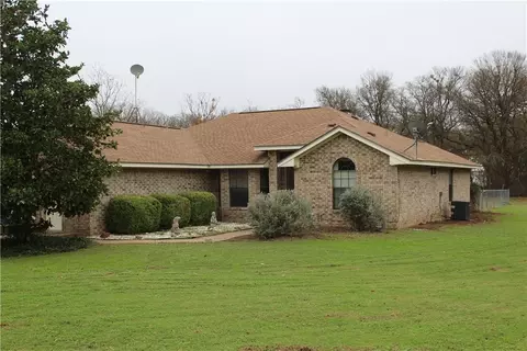 103 Fort Graham Cir, Waco, TX 76705