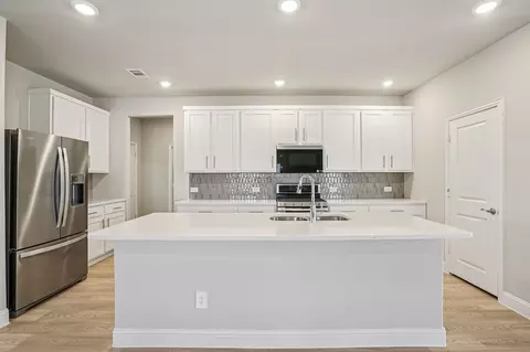 2211 Currents Rd, Princeton, TX 75407