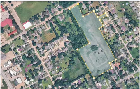 900 S Elm St, Ennis, TX 75119