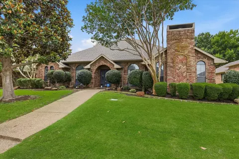 1516 Glastonbury Dr, Plano, TX 75075