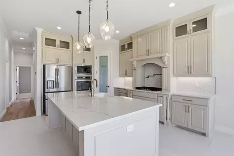 Kitchen - 117 Eagle Ct, Rainbow, TX 76077 photo 3 of 6