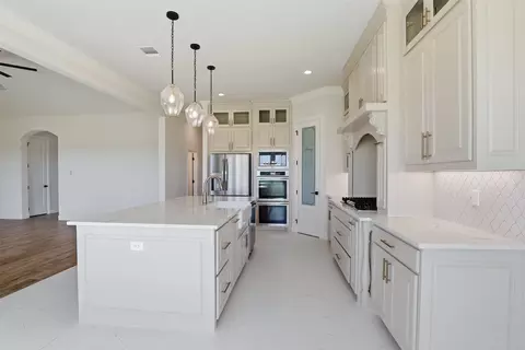 Kitchen - 117 Eagle Ct, Rainbow, TX 76077 photo 4 of 6