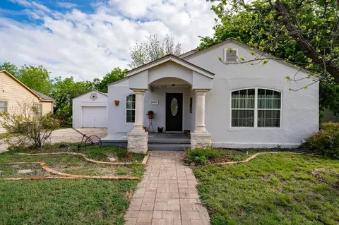 1004 N 7th St, Ballinger, TX 76821
