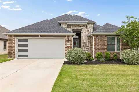 6909 Lilac Dr, Venus, TX 76084