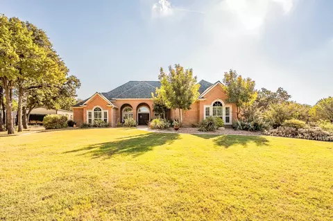 225 Sherry Ln, Burleson, TX 76028