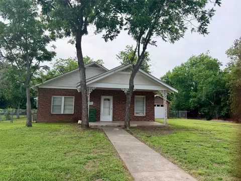 1215 NW 1st Ave, Mineral Wells, TX 76067