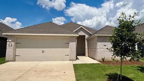 3008 Charleston Dr, Ennis, TX 75119