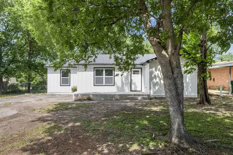 5512 Korth St, Sansom Park, TX 76114