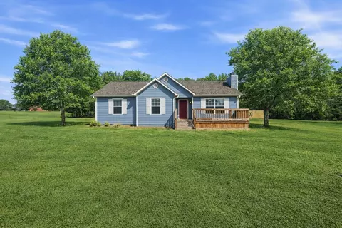 103 Colt Dr, Sadler, TX 76264