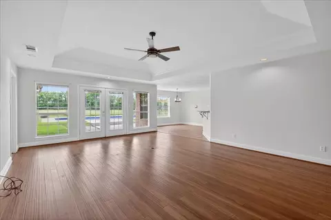 Living - 626 Eubank St, Mabank, TX 75147 photo 2 of 3