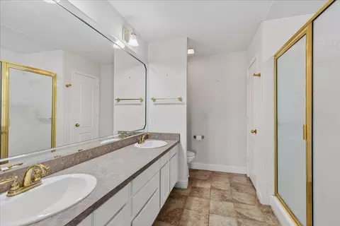 Bath - 626 Eubank St, Mabank, TX 75147 photo 1 of 2
