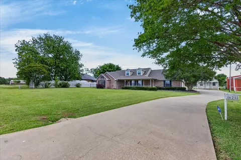 Exterior - 626 Eubank St, Mabank, TX 75147 photo 3 of 6