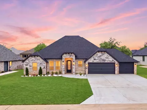 3711 Tremont Ln, Granbury, TX 76049