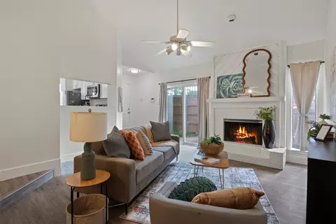 2634 Encina, Irving, TX 75038