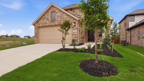 818 Whitmore Dr, Mckinney, TX 75071