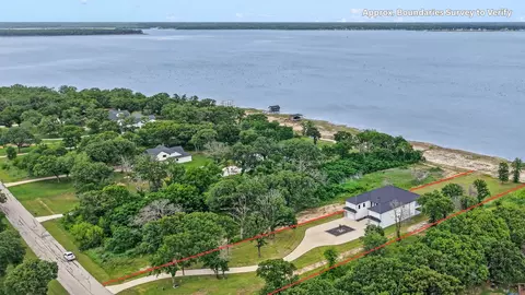 8983 Southern Shore Ct, Kemp, TX 75143