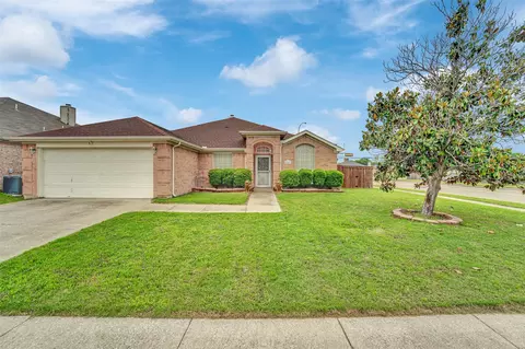 2207 Hickory Wood Trl, Arlington, TX 76018