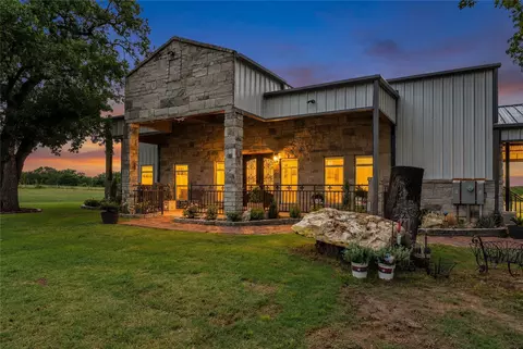 945 Jennings Ln, Azle, TX 76020