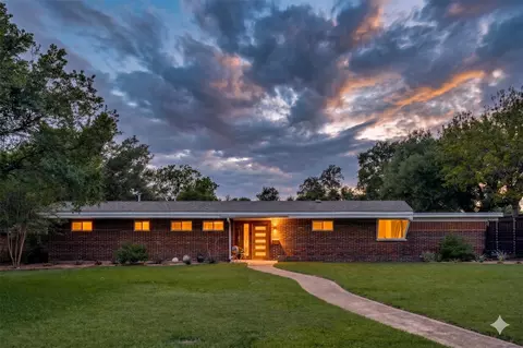11023 Pinocchio Dr, Dallas, TX 75229