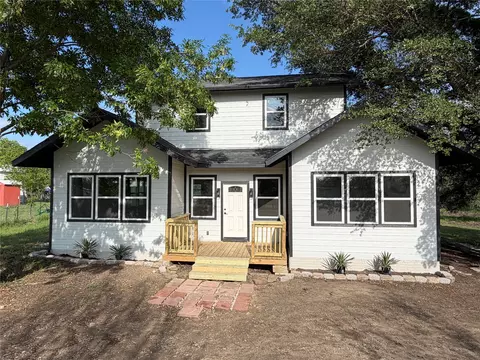 8237 Telegraph Rd, Quinlan, TX 75474