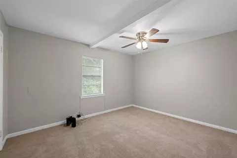 Bedroom - 607 E Pine St, West, TX 76691 photo 5 of 6