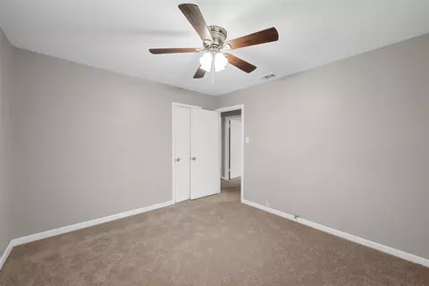 Bedroom - 607 E Pine St, West, TX 76691 photo 4 of 6
