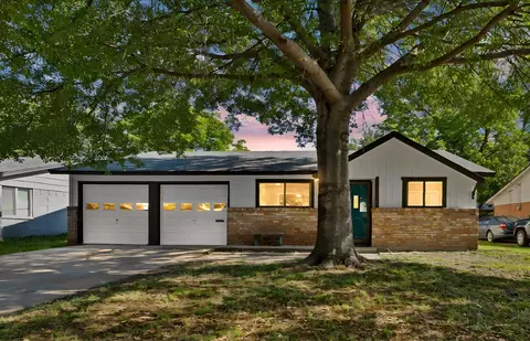 3205 Mccollum St, Irving, TX 75061