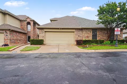 1230 Woodland Park Dr, Hurst, TX 76053