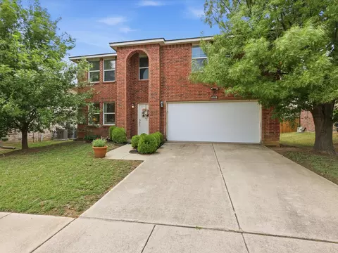 6308 St James Pl, Denton, TX 76210