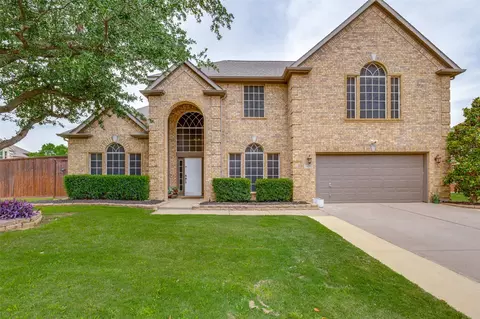 2456 Whispering Breeze Dr, Grand Prairie, TX 75050