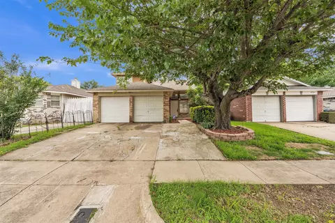 6718 Silver Sage Dr, Fort Worth, TX 76137
