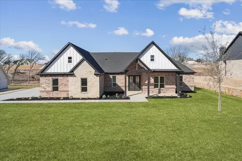 328 Slimp Blf, Azle, TX 76020