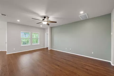 Living - 11100 Beckon Fls, Waco, TX 76708 photo 2 of 3