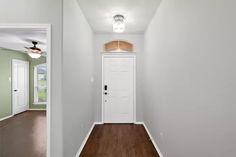 Entry Way - 11100 Beckon Fls, Waco, TX 76708 photo 2 of 2