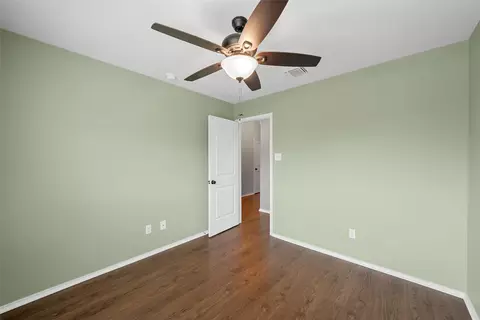 Bedroom - 11100 Beckon Fls, Waco, TX 76708 photo 4 of 6