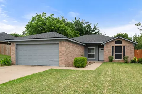 653 Ozark Ave, Burleson, TX 76028