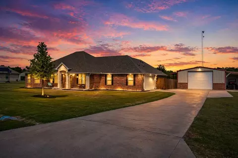 940 Lester Burt Rd, Farmersville, TX 75442