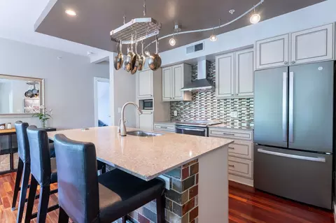 4040 N Hall St #201, Dallas, TX 75219