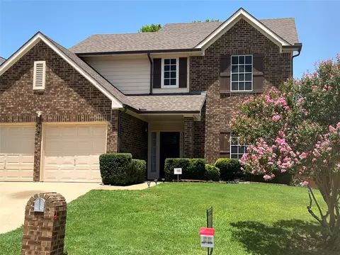 10012 Long Rifle Dr, Fort Worth, TX 76108