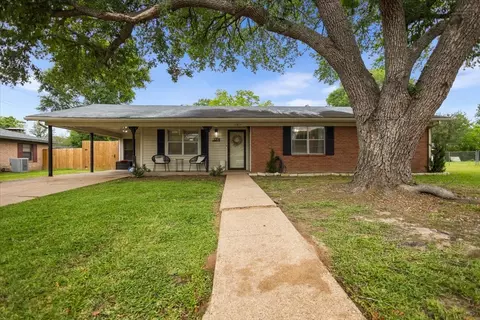2304 Kaynell Dr, Henderson, TX 75654