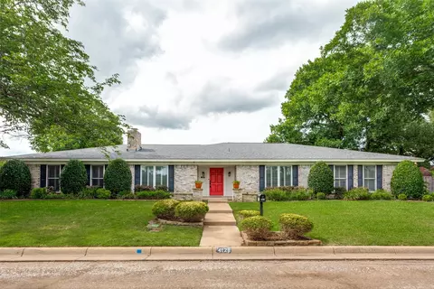 4128 Coral Cir, Benbrook, TX 76126
