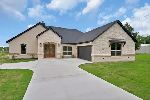 501 Harris Rd, Azle, TX 76020